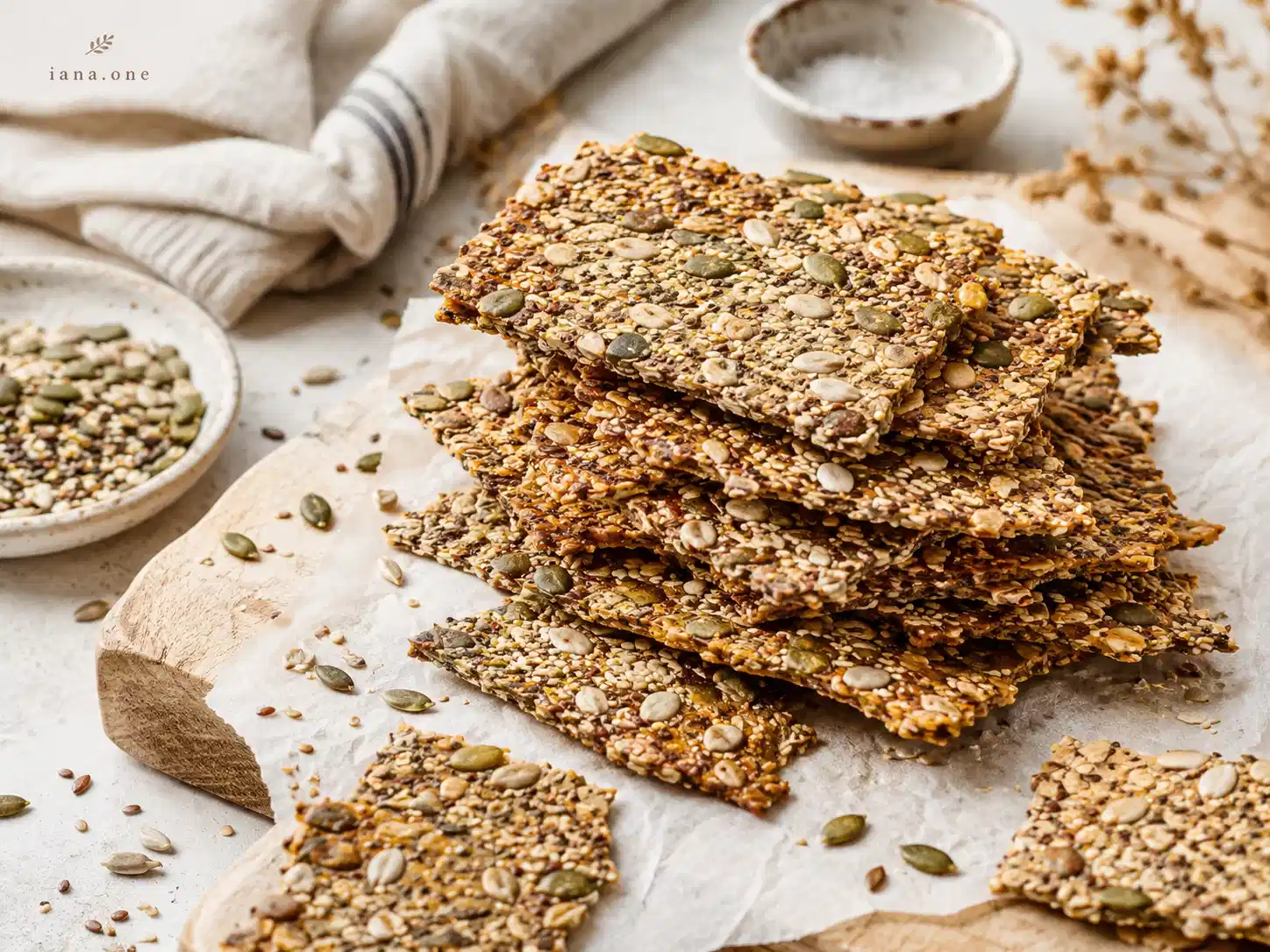 DANISH SEED CRACKERS